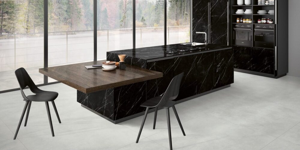 EKXTRA SELECT Amb Nebbia 120x120 Cucina Marquina 2048x1225 1.jpg